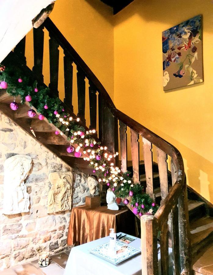 Home Nantua Studio Meubles Ain-Jura Экстерьер фото