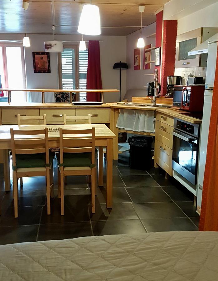 Home Nantua Studio Meubles Ain-Jura Экстерьер фото