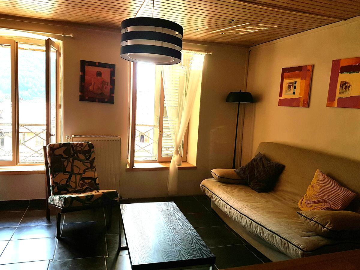 Home Nantua Studio Meubles Ain-Jura Экстерьер фото